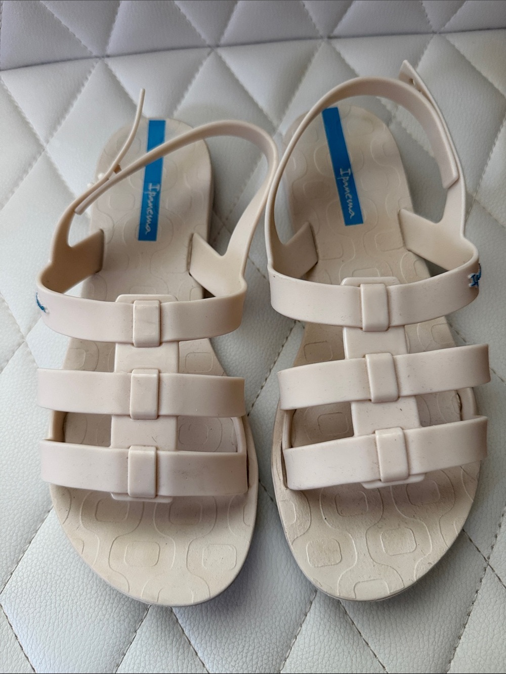 Ipanema Women's Cream Triple-Strap Slingback Sandals